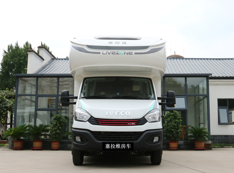 要大空間也更舒適，這樣的房車很棒